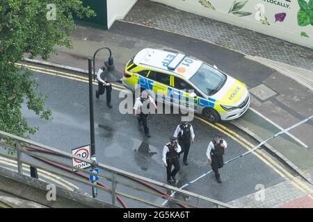 La police et les services d'urgence vus d'en haut en action à un incendie à Elephant and Castle Banque D'Images