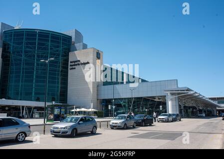 Lissabon, Portugal. 05 février 2021. Vue de l'aéroport Humberto Delgado avant que les nouveaux contrôles pour les voyageurs entrent en vigueur. Compte tenu de l'augmentation du nombre d'infections à Corona de la variété Delta, la police fédérale effectuera des contrôles spéciaux à l'aéroport de Francfort pour les voyageurs en provenance du Portugal à partir de 29.06.2021. Credit: Paulo Mumia/dpa/Alay Live News Banque D'Images