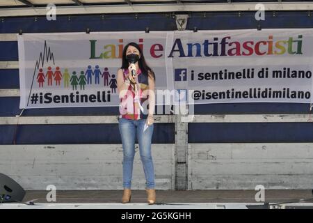 Milan, Italie. 08 mai 2021. Manifestation à Milan pour approbation DDL Zan (photo de Luca Ponti/Pacific Press/Sipa USA) crédit: SIPA USA/Alay Live News Banque D'Images