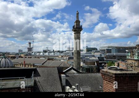 Vue depuis le cinéma Tyneside vers le monument Grays à Newcastle upon Tyne Banque D'Images