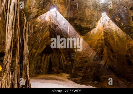 Grottes de Naida, DIU dans la journée Banque D'Images