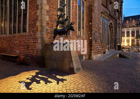 Les musiciens de Bremen Town par Gerhard Marcks, statue de bronze, ville hanséatique libre de Brême, Allemagne, Europe Banque D'Images