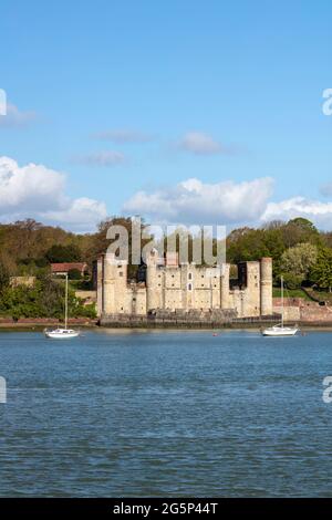 Château Upnor sur la rive ouest de la rivière Medway, Upnor, près de Chatham, Kent, Angleterre, Royaume-Uni, Europe Banque D'Images