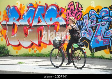 DANEMARK. COPENHAGUE. CHRISTIANA. BOUTIQUE VELO À CHRISTIANA, DÉCLARÉE ZONE SANS VOITURE. DEPUIS 1971, CETTE ANCIENNE BASE MILITAIRE EST OCCUPÉE PAR DES SQUATTERS Banque D'Images