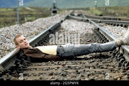 TRAINSPOTTING 1996 Polygram film de divertissement filmé avec Ewan McGregor comme Mark 'Rent Boy' Renton Banque D'Images