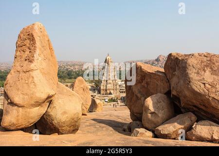 Voir au Virupaksha ou au temple de Pampapathi un lieu de culte hindou à Hampi, Karnataka, Inde du Sud, Asie Banque D'Images