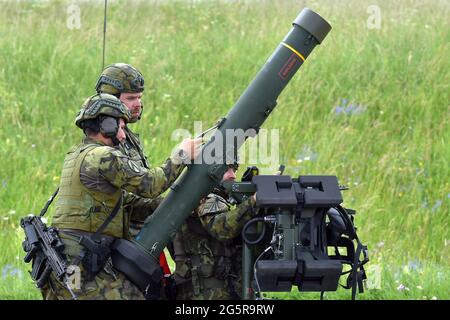 Hradiste, République tchèque. 29 juin 2021. Le missile antiaérien à courte portée RBS-70NG lors de l'exercice multinational de défense aérienne à courte portée Tobruq Arrows 2021 dans la zone militaire Hradiste, République tchèque, le 29 juin 2021. Crédit: Slavomir Kubes/CTK photo/Alamy Live News Banque D'Images