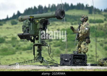 Hradiste, République tchèque. 29 juin 2021. Le missile antiaérien à courte portée RBS-70NG lors de l'exercice multinational de défense aérienne à courte portée Tobruq Arrows 2021 dans la zone militaire Hradiste, République tchèque, le 29 juin 2021. Crédit: Slavomir Kubes/CTK photo/Alamy Live News Banque D'Images