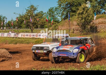 Championnat de vitesse italien Offroad 2021 : voitures de course à Ceriano Laghetto, Italie. Banque D'Images