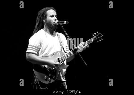 Milan Italie 04/07/2000: Ziggy Marley , concert au PalaVobis Banque D'Images