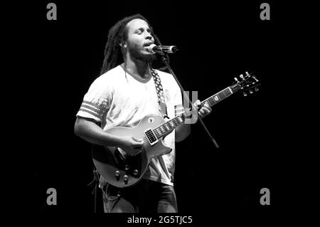 Milan Italie 04/07/2000: Ziggy Marley , concert au PalaVobis Banque D'Images