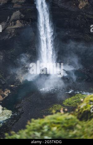 Cascade de Haifoss en Islande - une des plus hautes chutes d'eau d'Islande, destination touristique populaire. Banque D'Images