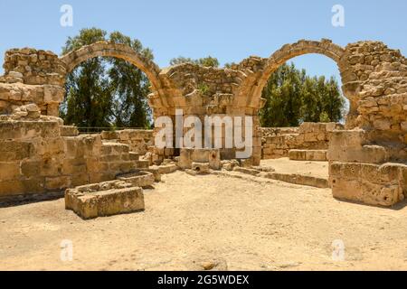 Vue sur les ruines Saranda Kolones de Pafos sur l'île de Chypre Banque D'Images