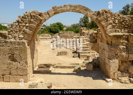 Vue sur les ruines Saranda Kolones de Pafos sur l'île de Chypre Banque D'Images