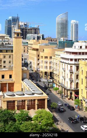 LIBAN. BEYROUTH. QUARTIER MINET EL-HOSN. TOUT LE CENTRE HISTORIQUE DE BEYROUTH (ICI RUE WEYGAND) EST EN RECONSTRUCTION AVEC LE GROUPE DE CONSTRUCTION SOL Banque D'Images