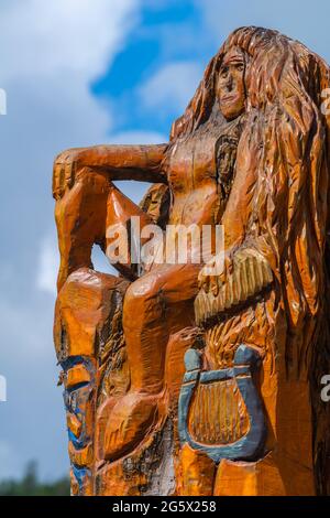 Détail d'un monument en bois à Saint-Goarshausen à la Loreley, haute vallée du Rhin moyen, région du patrimoine mondial de l'UNESCO, Rhénanie-Palatinat, Allemagne Banque D'Images