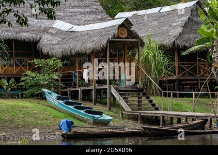 Le luxueux hébergement dans la jungle au Grand Amazon Lodge dans l'Amazonie péruvienne Banque D'Images