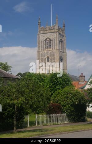 L'église de la Toussaint, à Laxfield, Suffolk, Angleterre Banque D'Images