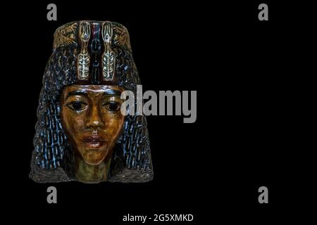 Femme stylisée Pharaon Hatshepsut. Grand visage Pharaon SPHINX, créature mythique avec le corps d'un lion et une tête humaine. Puissante divinité solaire d'un Egypti Banque D'Images