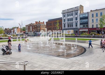 Water Feature, High Street, Stockton-on-Tees, comté de Durham, Angleterre, Royaume-Uni Banque D'Images