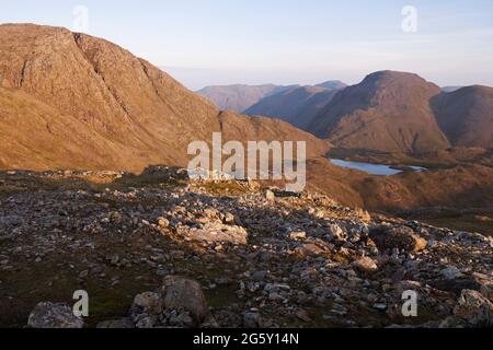 Vue sur Great End et Great Gable depuis Allen Crags, Lake District, Royaume-Uni Banque D'Images