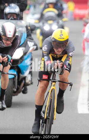 Laval, France. Juin 30 2021: Primoz Roglic Slovénie Team Jumbo Visma crédit: Peter Goding/Alay Live News Banque D'Images