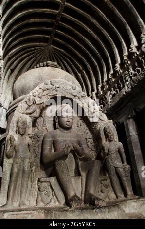 Grand Bouddha, grottes d'Ellora, Aurangabad-Inde, site classé au patrimoine mondial de l'UNESCO Banque D'Images