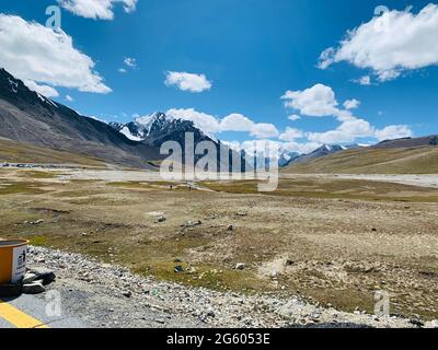 Skardu & Hunza - autoroute Karakoram - frontière Pak-Chine (col Khunjerab – la plus haute frontière routière du monde) Banque D'Images