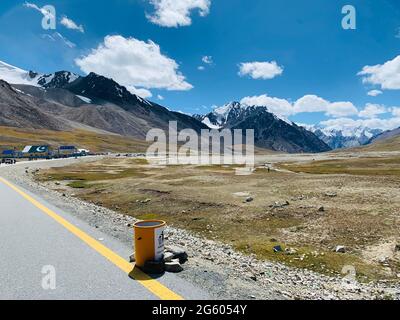 Skardu & Hunza - autoroute Karakoram - frontière Pak-Chine (col Khunjerab – la plus haute frontière routière du monde) Banque D'Images