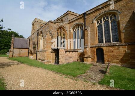 Princess Diana ou Diana Spencer à l'église de Great Brington Northamptonshire crypte porte entrée bâtiment en pierre HRH Princess Doorway Gravel Banque D'Images