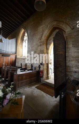 Porte d'entrée à la crypte de la princesse Diana ou Diana Spencer à l'église de Great Brington Northamptonshire Banque D'Images