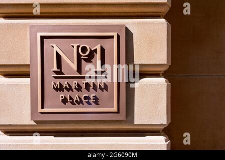 La plaque signalétique en acier de la tour de bureau, N°1 Martin place, dans le centre de Sydney, en Australie Banque D'Images