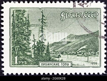 URSS - VERS 1959: Un timbre imprimé en URSS du numéro "Tourist Publicity" montre les montagnes de Khibinsky, vers 1959. Banque D'Images