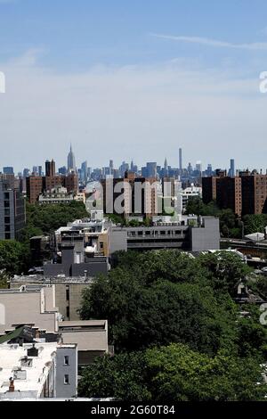 BROOKLYN/NEW YORK CITY / NEW YORK /USA/09.JUNE 2018 Manhatten vue depuis la fenêtre de ma chambre d'hôtel de Brooklyn New York, NY, USA . (Photo.Franc Banque D'Images