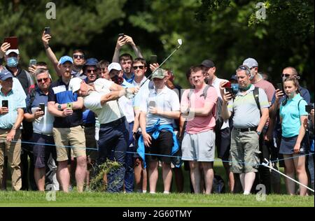 Rory McIlroy joue un deuxième tir le deuxième jour de l'Open d'Irlande duty Free de Dubaï au parcours de golf Mount Juliet Estate, Thomastown, Co Kilkenny. Date de la photo : jeudi 1er juillet 2021. Banque D'Images