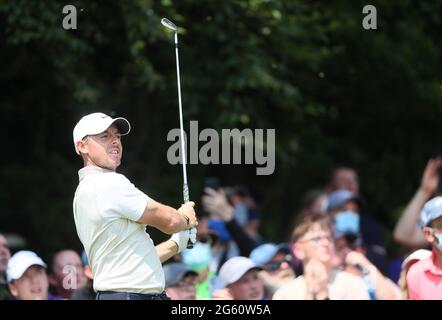 Rory McIlroy sur le 3ème tee pendant le premier jour de l'Open d'Irlande duty Free de Dubaï au parcours de golf de Mount Juliet Estate, Thomastown, Co Kilkenny. Date de la photo : jeudi 1er juillet 2021. Banque D'Images