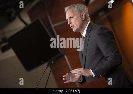 Washington, États-Unis. 1er juillet 2021. Kevin McCarthy, R-CA, chef de la minorité de la Chambre des représentants, tient sa conférence de presse hebdomadaire au Capitole des États-Unis à Washington, DC, le jeudi 1er juillet 2021. Photo de Bonnie Cash/UPI Credit: UPI/Alay Live News Banque D'Images