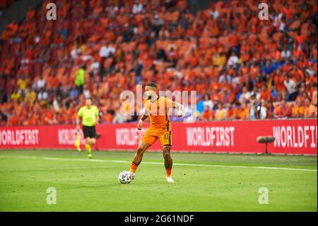 AMSTERDAM, PAYS-BAS - 13 JUIN 2021 : Memphis Delay (10). 2020 EUROS. Le match de football Ukraine contre pays-Bas Banque D'Images