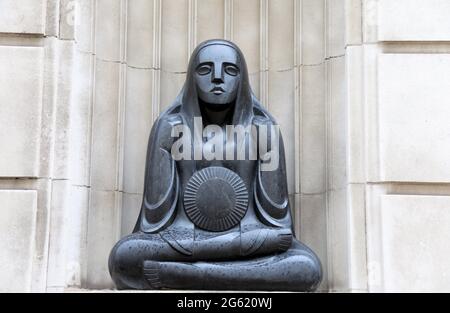 Sculpture art déco à Liverpool Banque D'Images