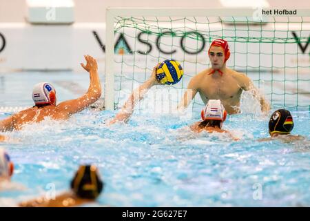 Pays-Bas. 1er juillet 2021. La Haye, PAYS-BAS - 1 JUILLET: #13 Jorán Westerveld (pays-Bas) pendant le match de water-polo amical pays-Bas / Allemagne - Uitzwaaiwedstrijden 2021 à Zwembad het Hofbad le 2 juillet 2021 à la Haye, pays-Bas (photo de Ron Hoenson/Orange Pictures) crédit: Orange pics BV/Alay Live News Banque D'Images