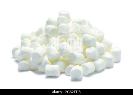 Pile de Mini Marshmellows découpée sur blanc. Banque D'Images