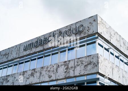 Amstetten, Autriche - Mai 14 2021: Umdasch Group siège ou siège social, la société mère contrôlant Doka, Umdasch Group Ventures et umdasch The Store M. Banque D'Images