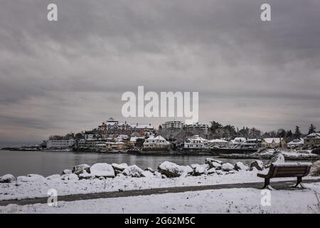 Vue sur l'Oak Bay Beach Hotel Banque D'Images