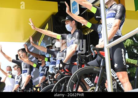 Chateauroux, France. 1er juillet 2021 : Tour de France 2021, Stage , Tours à Châteauroux. Team Qhubeka Nexthash au début. Banque D'Images