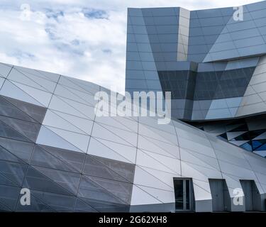 Aalborg, Danemark - 7 juin 2021 : vue détaillée de l'emblématique Maison de la musique d'Aalborg Banque D'Images