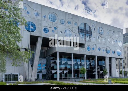 Aalborg, Danemark - 7 juin 2021 : vue détaillée de l'emblématique Maison de la musique d'Aalborg Banque D'Images