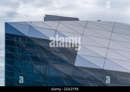 Aalborg, Danemark - 7 juin 2021 : vue détaillée de l'emblématique Maison de la musique d'Aalborg Banque D'Images