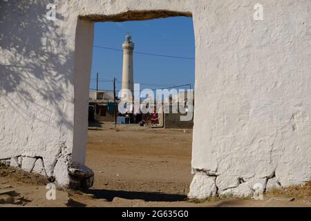 Maroc Casablanca - vue encadrée sur le phare d'El Hank Banque D'Images