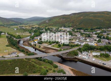 Vue aérienne du village de Helmsdale, Sutherland, Écosse. Banque D'Images