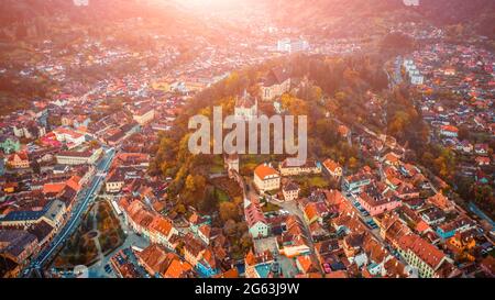 Vue imprenable sur le centre historique de Sighisoara Banque D'Images